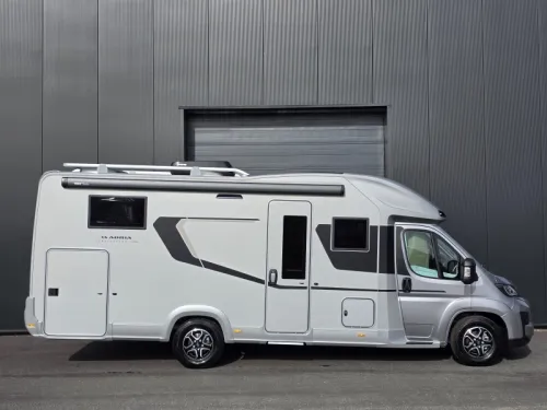 Adria Coral Supreme 670 DL  photo: 1