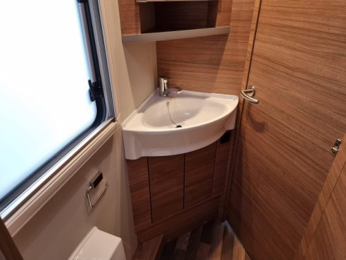 Weinsberg CaraCore 650 MF Automaat | Franz&ouml;sisches Bett Foto: 9