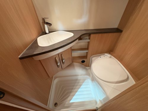 Knaus Sudwind Silver Selection 420 QD luifel - fietsdrager  foto: 14