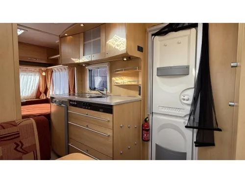 Dethleffs Camper 440 DB Querbett Sitztoilette Foto: 6