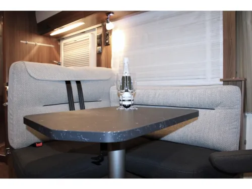 Hymer BMC-I 690 Levelsyteem / 9G Tronic  foto: 12