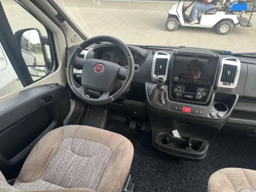 Malibu Van Comfort 640 LE Automatic / busbiker  photo: 5