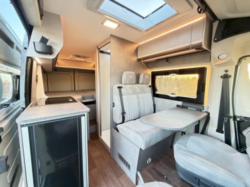 P&ouml;ssl Summit Shine 600 L AUTOMATIC / AIR CONDITIONING / ADAPTIVE CRUISE CONTROL photo: 1