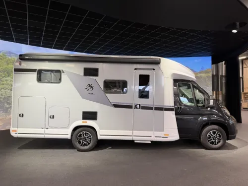 Knaus L!ve Wave 650 MEG Black Selection /Automatik Foto: 1