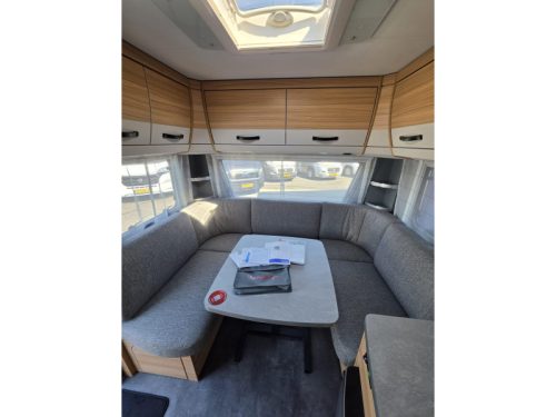 Dethleffs Summer Edition 530 DR U-shaped seating, Queen bed photo: 7