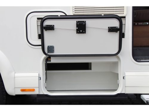 Carthago C-Tourer I 149 LE Single beds Pop-top roof photo: 12