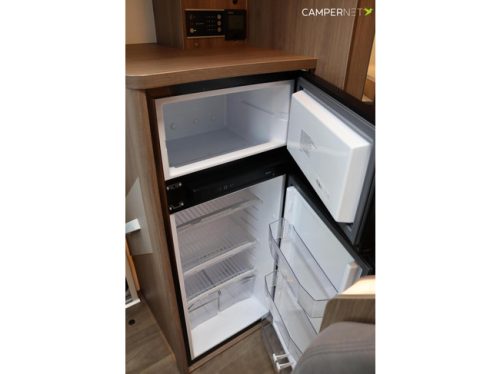 Carado T338 165PS Automatik | BR System | LPG Anlage | L&auml;ngsbetten | Wechselrichter | Lithium | Backofen | Solarpaneele | Bearlock | Editio Foto: 15