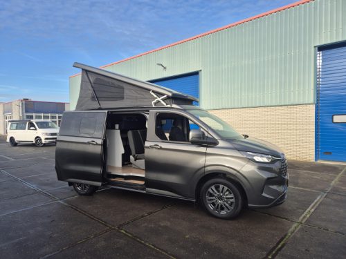 Ford Nugget Tourneo Custom 2025 photo: 2