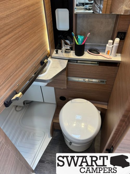 Knaus Tourer Van 500 MQ Vansation, T6 Querbett Automatik 150 PS Foto: 14