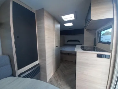 Caravelair Sport Line 480 Kassettenmarkise - Vorzelt Foto: 6