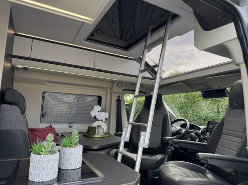 Adria Twin Sports 640 SGX Supreme 180 ch AUTOMATIQUE 9 vitesses Euro6 Fiat Ducato Maxi 4250 kg **Lits jumeaux r&eacute;glables en hauteur / Toit relevable m photo : 8