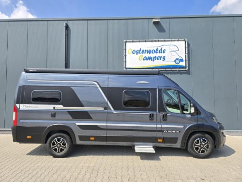 Adria Twin Supreme 640 SLB L&auml;ngsbetten 9G Automatik Foto: 3