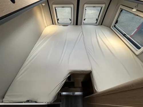 Sunlight Adventure Edition 640 Van conversion  photo: 12