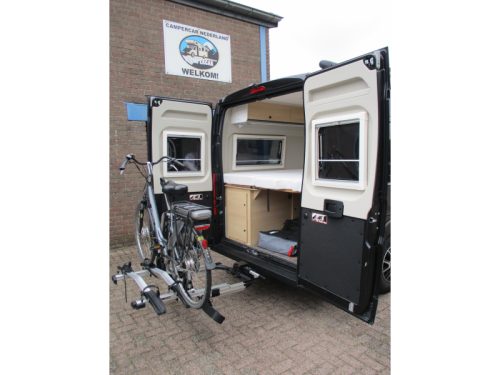 Sunlight Cliff 640 Tough van Single beds photo: 3