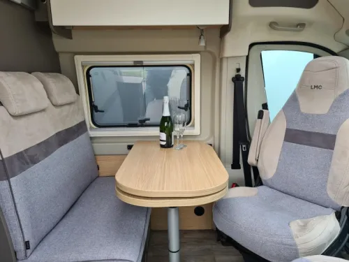 LMC Innovan 600 Skyroof - mid-Sept/Oct photo: 5
