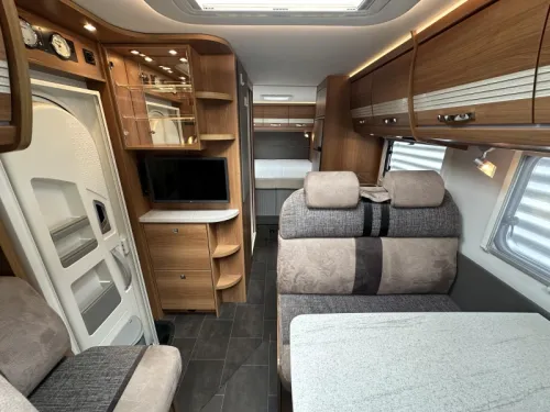 Dethleffs Magic Edition T Queensbed 140HP Inverter photo: 4