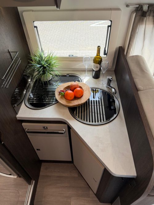 Benimar Tessoro 495 UP QUEEN BED + POP-TOP ROOF XXL GARAGE 6.99M photo: 7