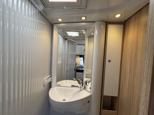 Sunlight V66 Adventure Edition COMPACT CAMPER 140 pk Euro 6 Citroen Jumper **Enkele bedden/Memo chassis fietsendrager/Navi/Camera/2e eige foto: 22
