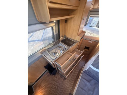 P&ouml;ssl 2 Win Euro 5 150 CV Camper van en estado nuevo, cama transversal, portabicicletas abatible, toldo, aire acondicionado, control de crucero, Bearlock foto: 17