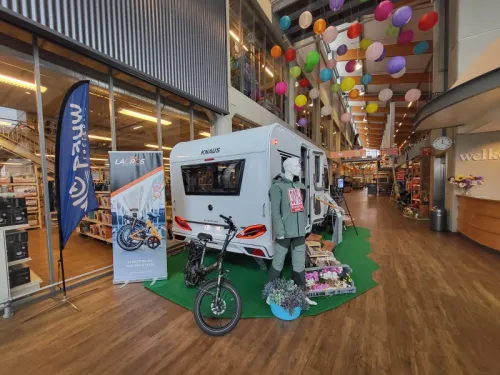 Knaus Sudwind 60 Years 450 FU super complete from factory photo: 4