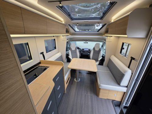 Adria Coral 670 DL 60 Years  photo: 8