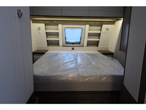 Hobby Excellent Edition 540 UFF Queensbed & Rundsitz! Foto: 9
