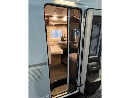Laika Kosmo 509 enkel bedden airco bomvol  foto: 19