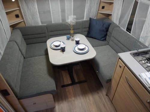 Fendt Bianco Selection 465 SFB FRENCH BED AND ROUND SEATING photo: 2