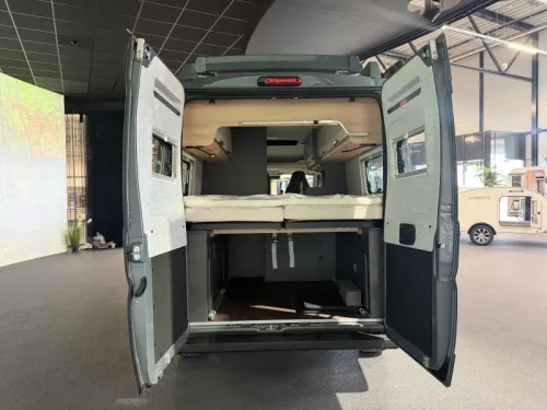 Knaus Boxlife 600ME Platinum Selection Pop-top roof / automatic transmission photo: 7