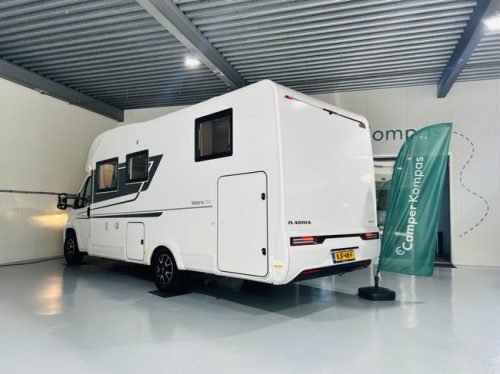 Adria MATRIX 670 SL Axess Lits s&eacute;par&eacute;s, plancher enti&egrave;rement plat, 5 places avec ceinture photo : 7