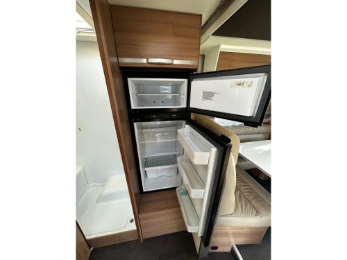 Adria Matrix Axess 590 ST Large refrigerator, inverter  photo: 11