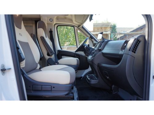 Adria CORAL S 670SL Automaat 150pk Airco Suspensi&oacute;n Neum&aacute;tica Camas Individuales 5 plazas foto: 3