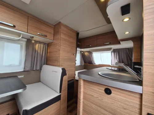 Weinsberg CaraOne Edition HOT 390 QD photo: 12