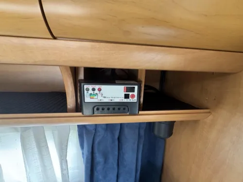 Dethleffs Globetrotter French bed Air conditioning dinette photo: 15