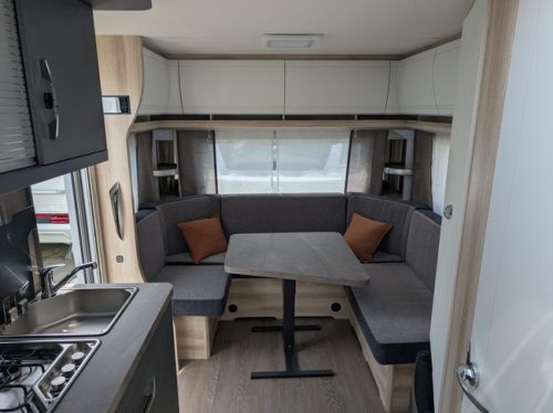 Hobby De Luxe 495 UL photo: 5
