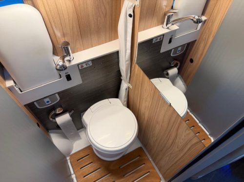 Hymer Yosemite / Kostenlose Unterbringung Foto: 9