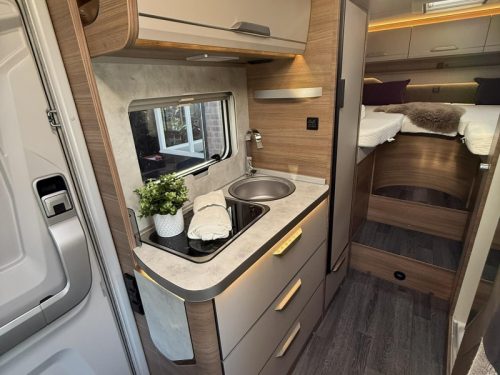 Knaus Van TI 650 MEG Automatic 9G! Towing hitch! photo: 15