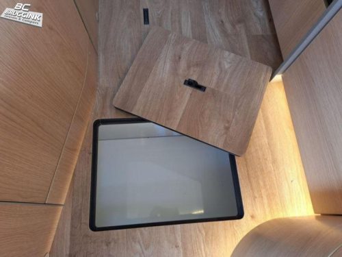 Hymer B-MC I 600 SINGLE BEDS + PULL-DOWN BED photo: 13