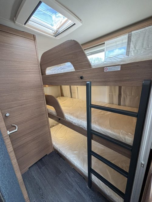 KNAUS Sport Traveller photo: 8