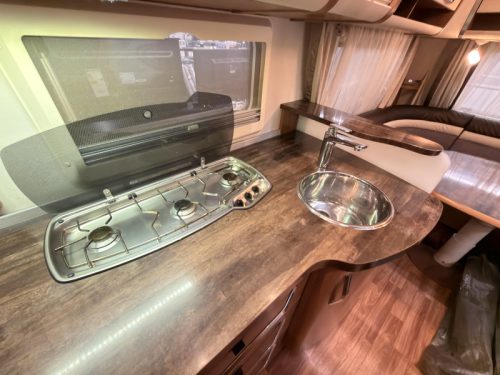 Knaus Sudwind Exclusive 580 UF mover+awning+cabin airco  photo: 8