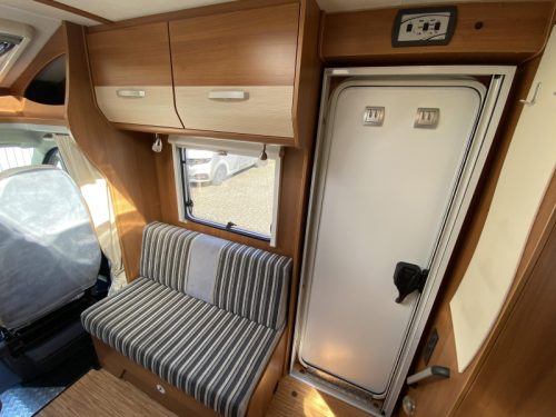 Carado T 345 teilintegriertes Wohnmobil Foto: 9
