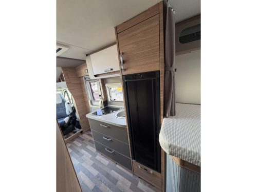 Weinsberg CaraLoft 650 MEG Foto: 16