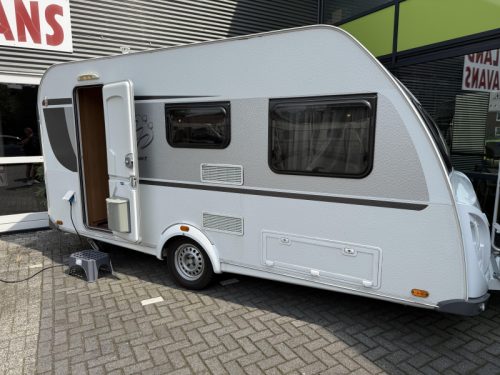 Knaus Sport 420 QD VASTBED Zugsitz MARKISE  Foto: 0