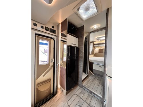 McLouis Carat 481 G Face to face 160 PS Foto: 16