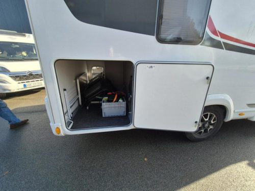 LMC Tourer Lift H 720 Airco, Cruise, Queens Bett + Hubdach Foto: 21