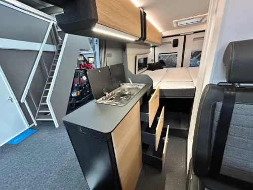 Adria Twin 600 SLB Select Spring Edition automatic photo: 9