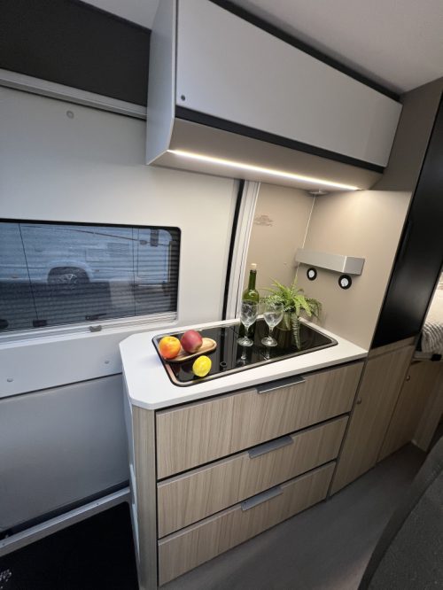 Adria Twin 640 SLB ENKELE BEDDEN 9-TRAPS AUTOMAAT 160PK foto: 5