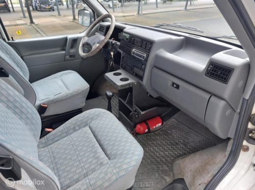 Volkswagen T4 California Westfalia 2.4D Automatic MOT 06-2028 photo: 11