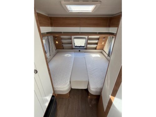 Hobby De Luxe 540 UL Incl. Mover and Awning  photo: 20