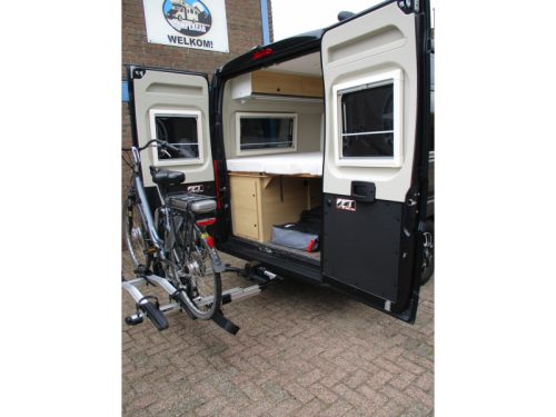 Sunlight Cliff 640 Tough van Single beds photo: 17